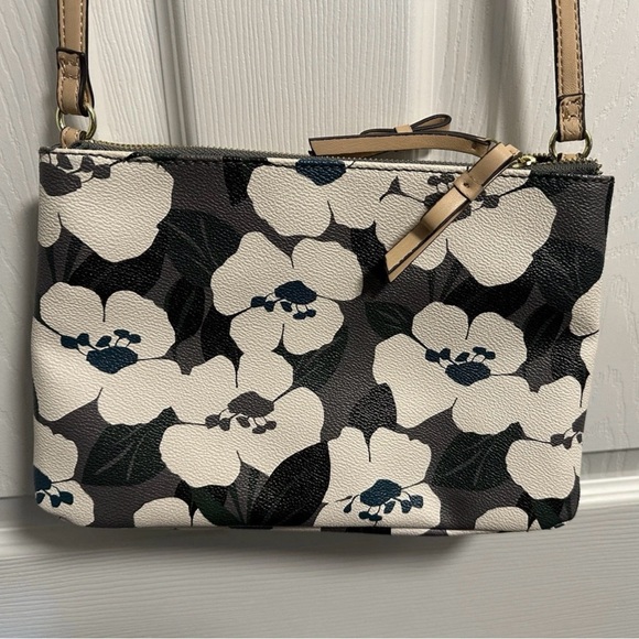 Liz Claiborne Black and Cream Floral Crossbody Bag - Picture 6 of 9